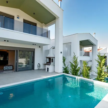 Villa Oasis Pool, 5 Min To Sea *